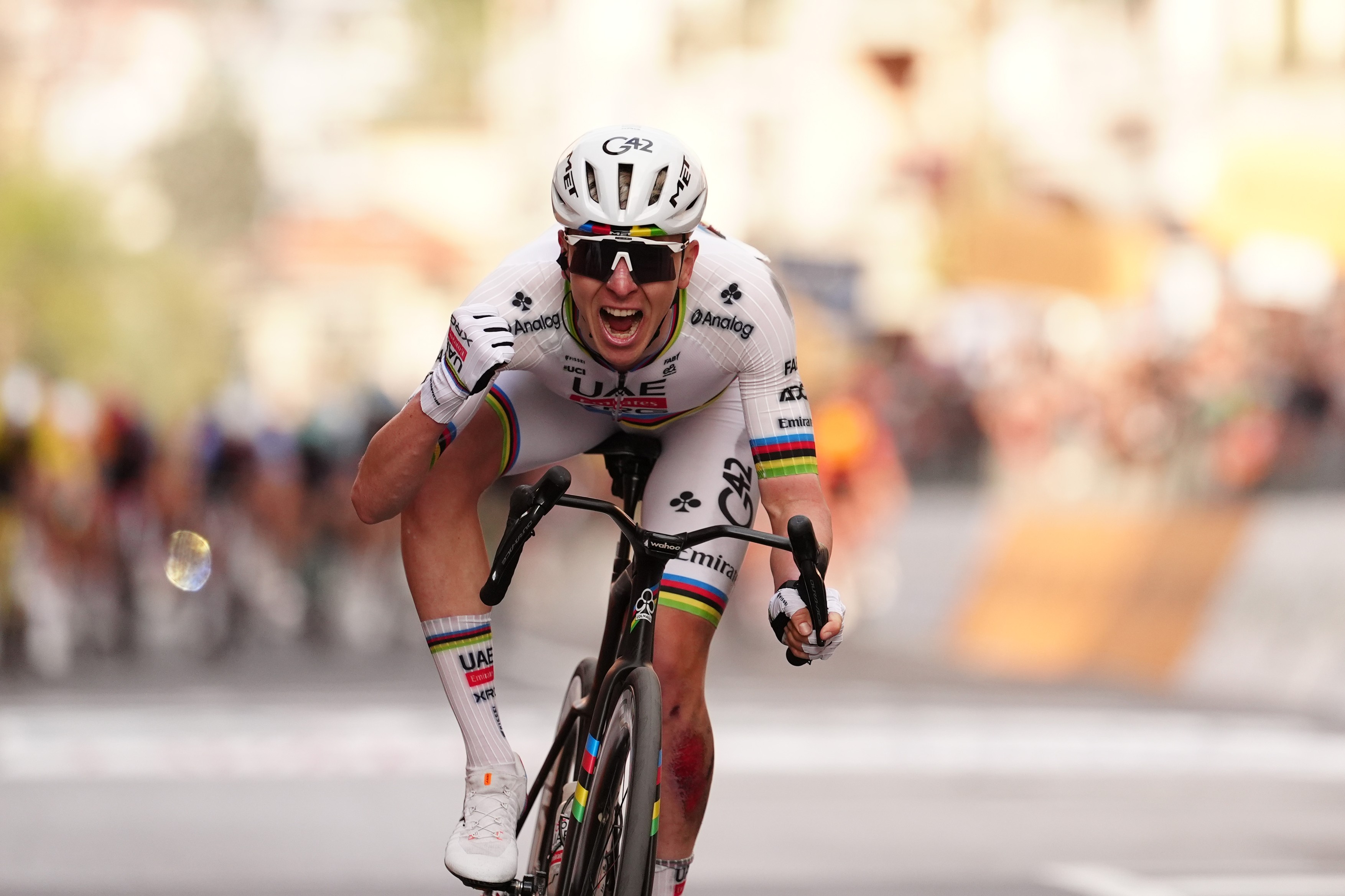 Ce final! A câștigat Milano-Sanremo, deși căzuse de pe bicicletă: ”Fără cuvinte”