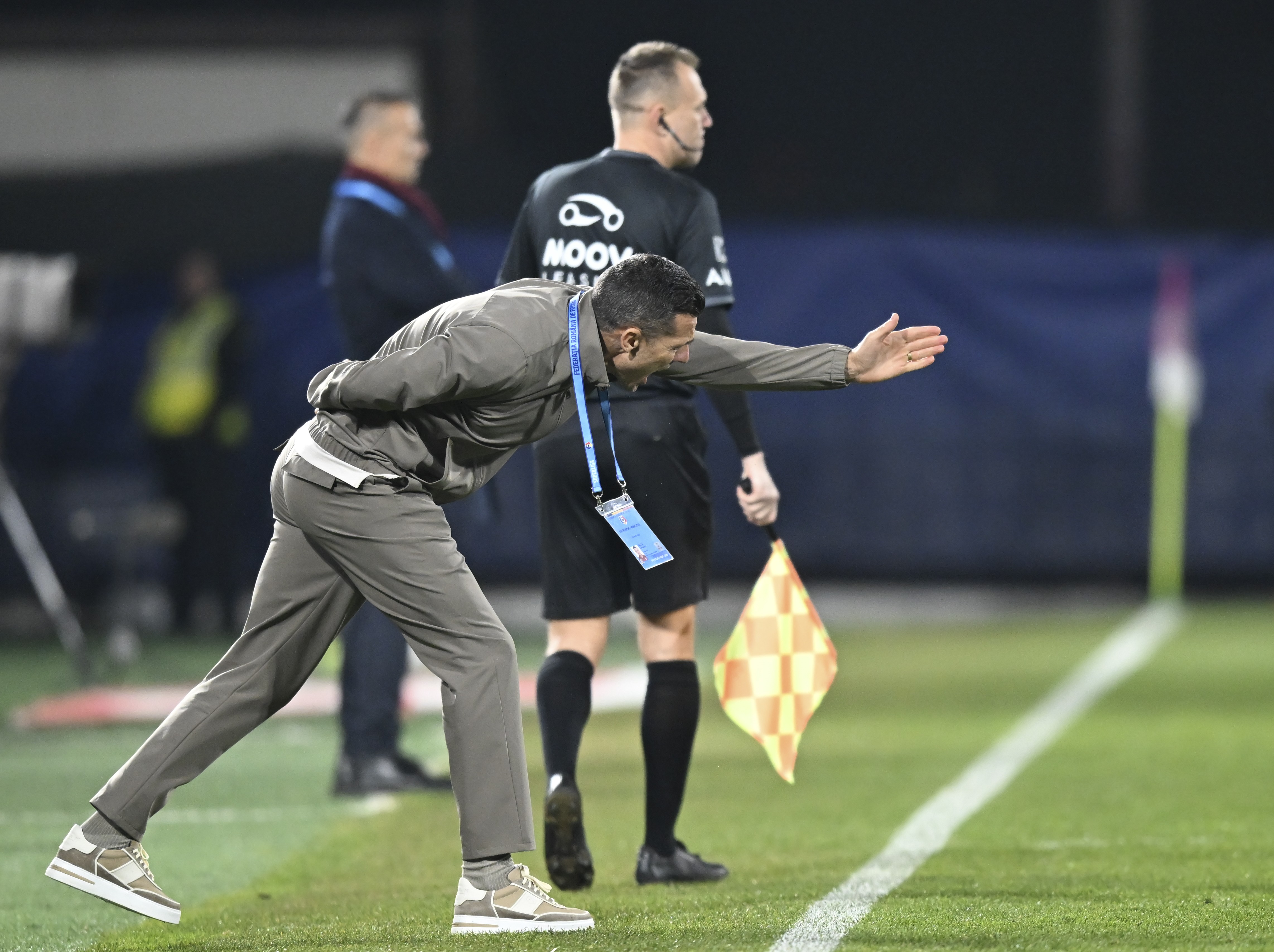 Imagine Stire Gâlcă a răbufnit după ce s-au închis 5.000 de locuri pe stadionul Rapid. ”Să nu se mai întâmple!” | 2review.ro