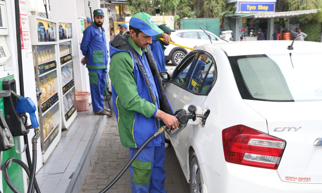 Oil prices jump in Pakistan amid rising tensions in Middle East