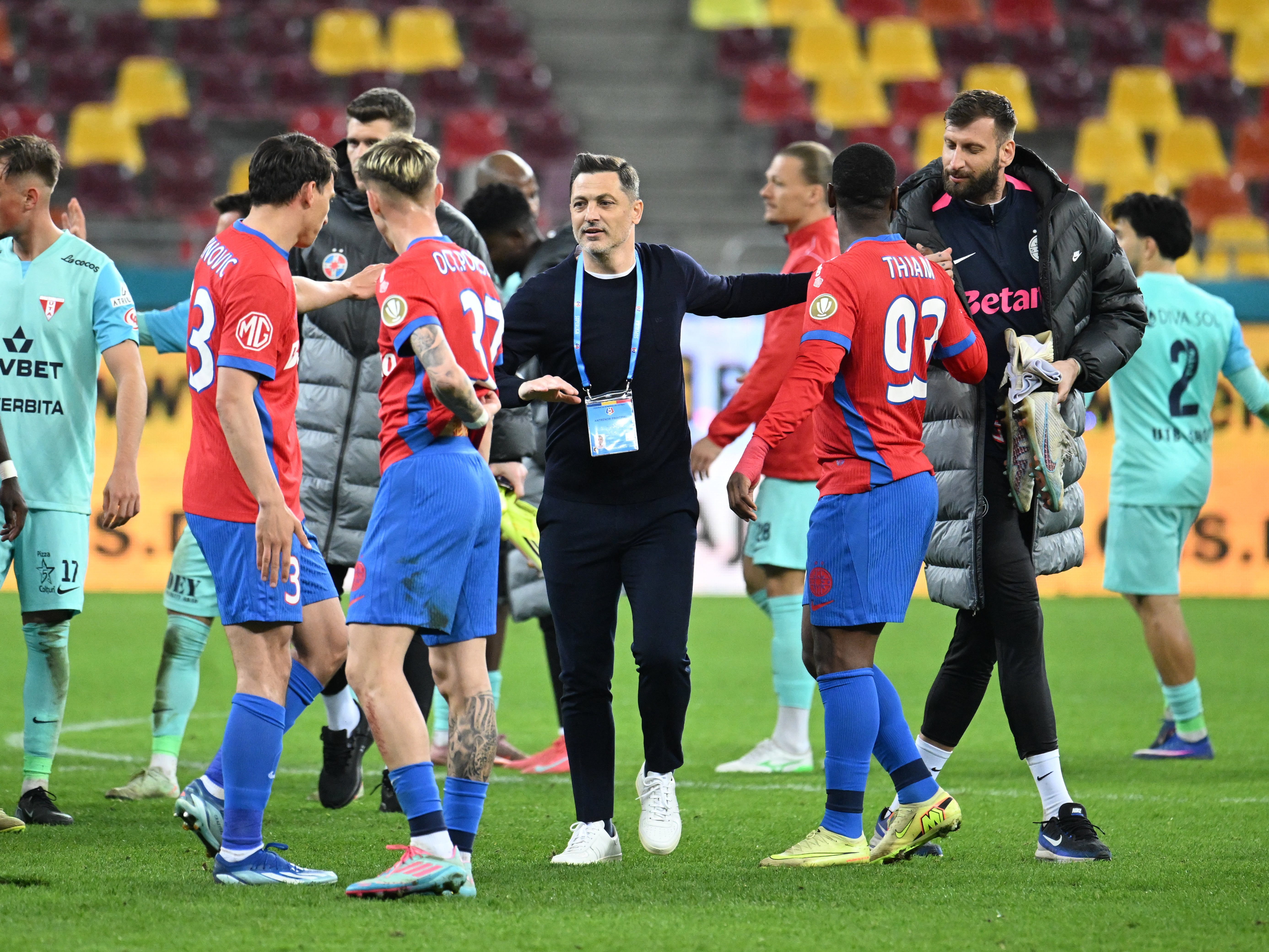 Imagine Stire Înainte de a vorbi despre ”derapajul” lui Becali, Rădoi a spus ce e mai important la FCSB | 2review.ro