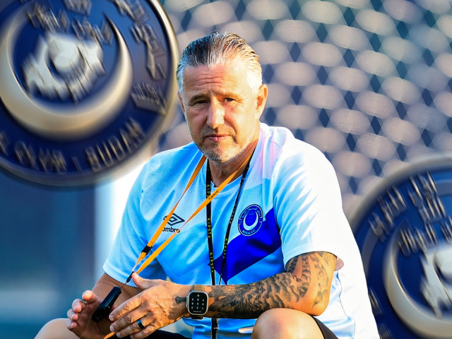 Reghecampf, campion în Rwanda! Istoria Al-Hilal