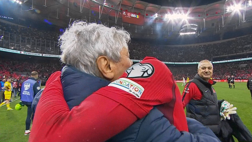 Imagine Stire Imaginile cu Mircea Lucescu au ajuns virale în Turcia: ”Aproape ca tată și fiu” | 2review.ro