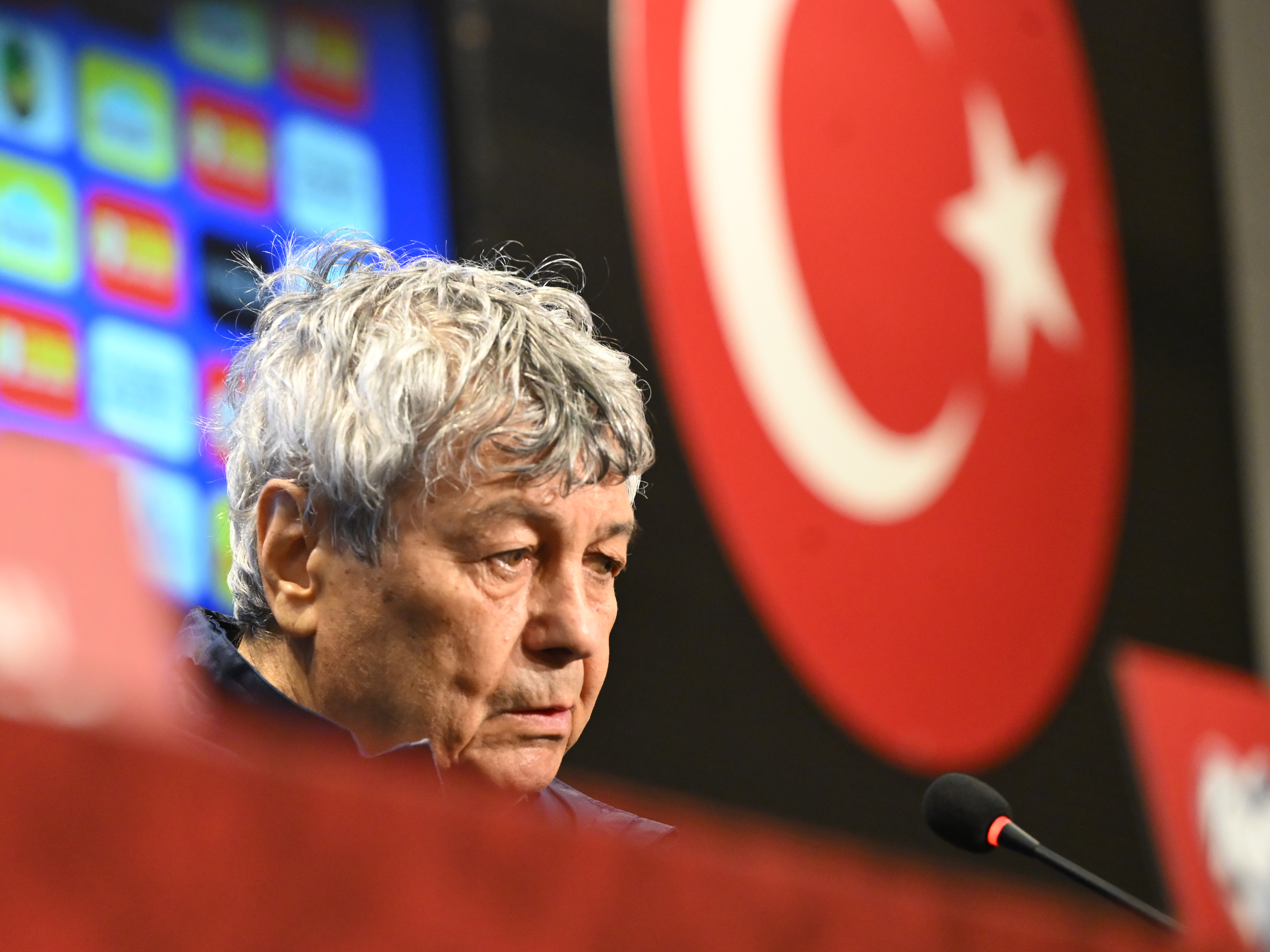 Imagine Stire Mircea Lucescu: ”Am simțit că nu pot respira”. Internat în spital, selecționerul a spus de unde a pornit totul | 2review.ro