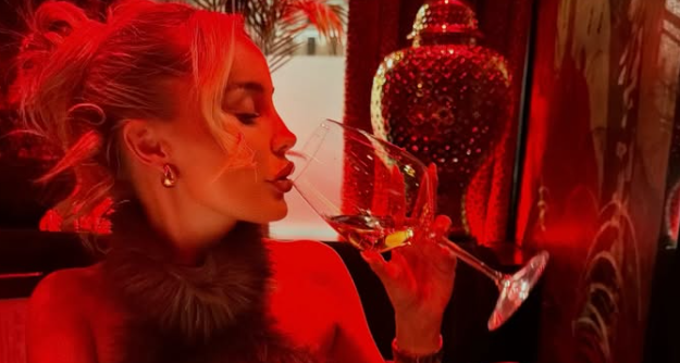 Imagine Stire Olivia Holder i-a lăsat pe toți ”cu gura căscată”: a ajuns la București. ”Ireal!” | 2review.ro