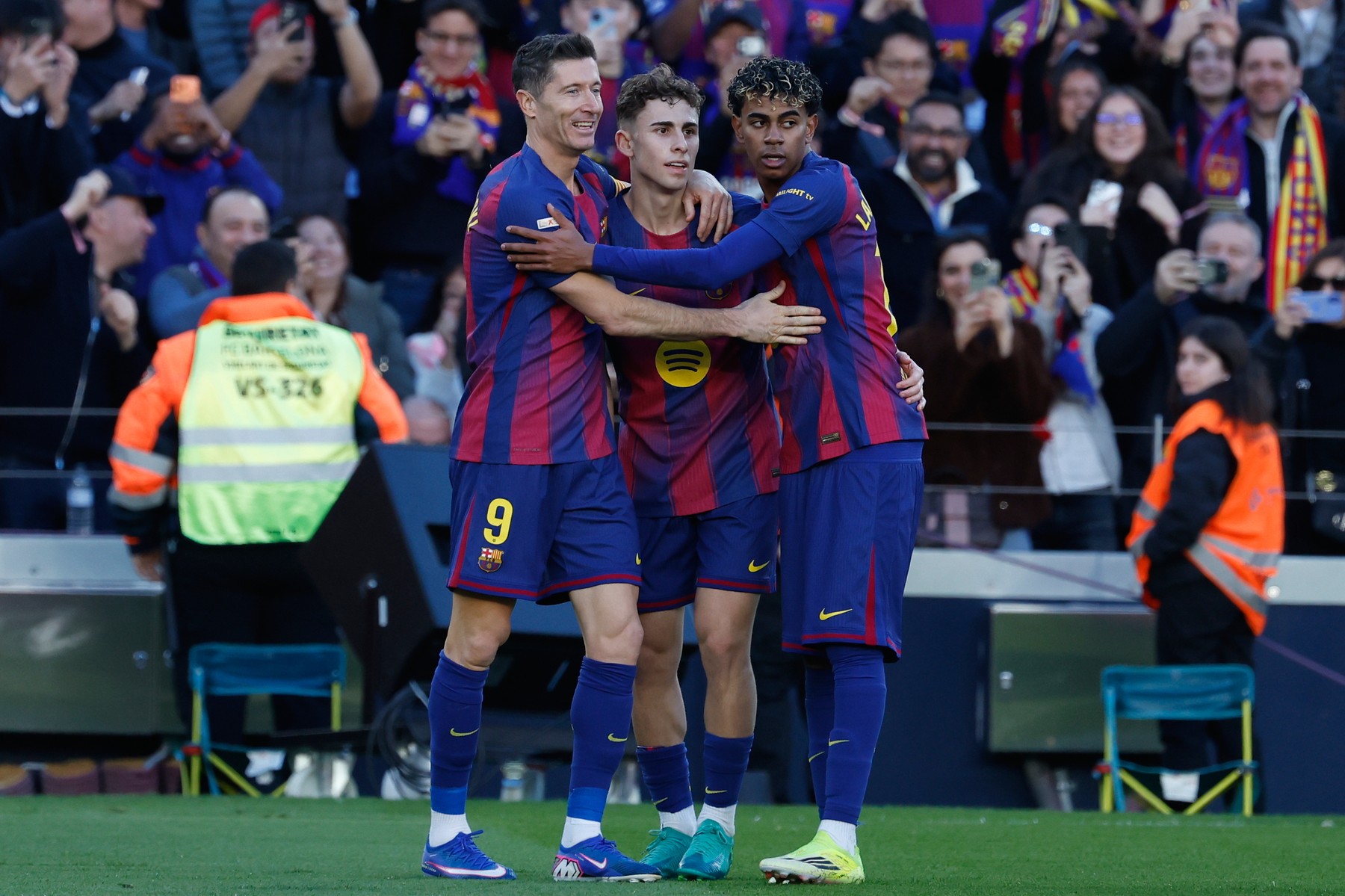 Imagine Stire Netransferabil! Barcelona s-a decis | 2review.ro