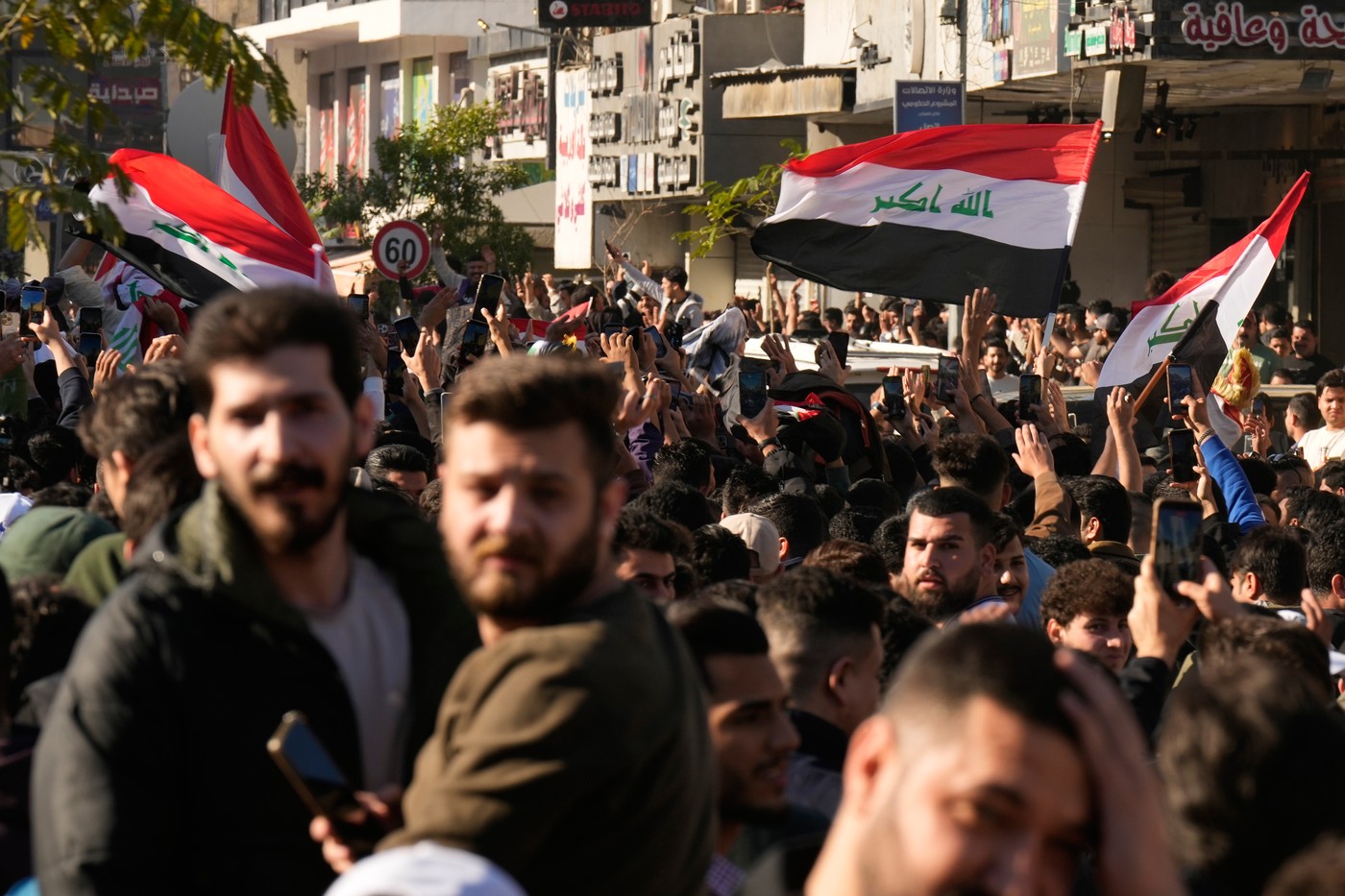 Imagine Stire Momentul așteptat de 40 de ani a venit: irakienii au mers până la capăt! Imaginile care au făcut încojurul lumii | 2review.ro