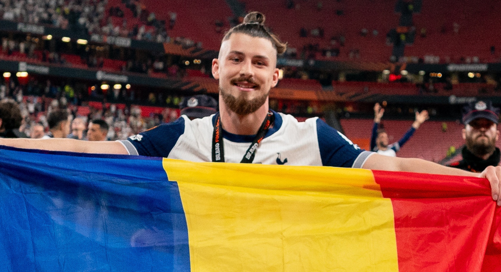 Imagine Stire Un club cu nume vrea să înceapă reconstrucția cu Radu Drăgușin: Se pregătesc negocierile | 2review.ro