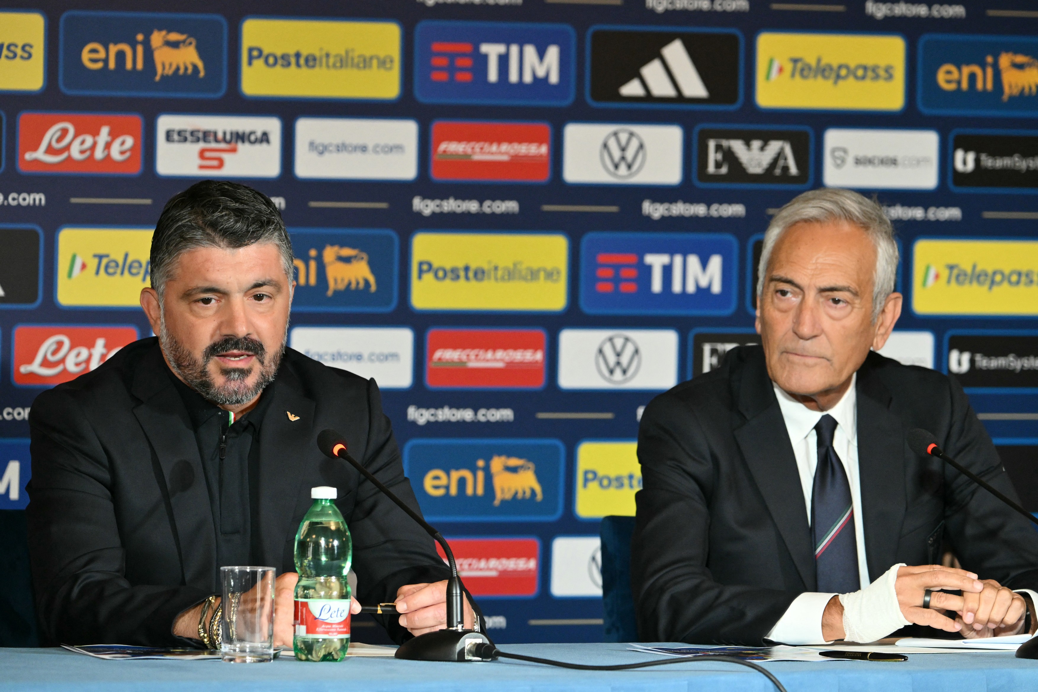 Imagine Stire Decizia așteptată de o țară întreagă! Gata să-și dea demisia, după ratarea calificării la Mondial | 2review.ro