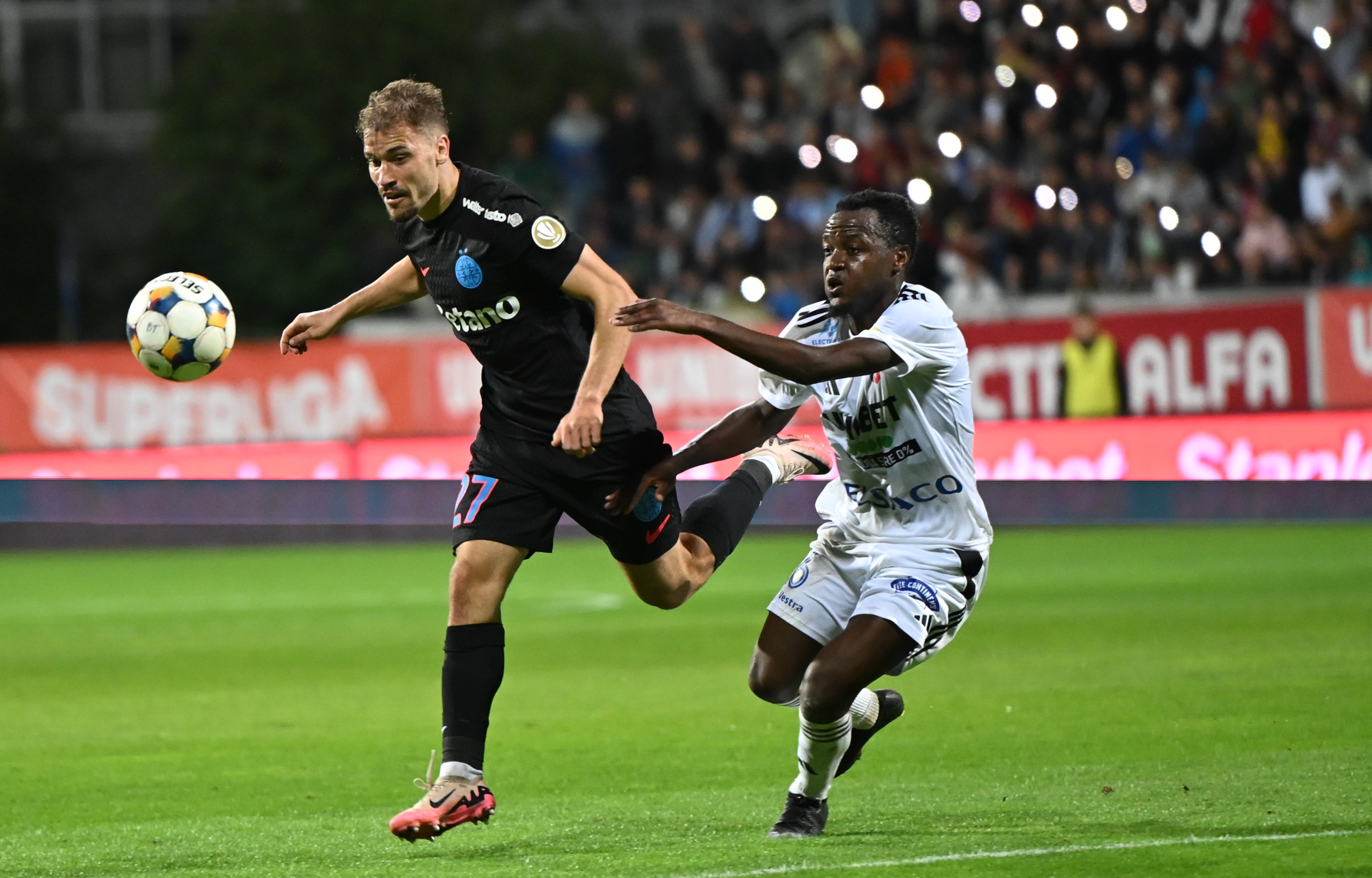 Imagine Stire FC Botoșani - FCSB, Live Video, 20:30, Digi Sport 1. Mirel Rădoi continuă cursa pentru un loc de Europa | 2review.ro