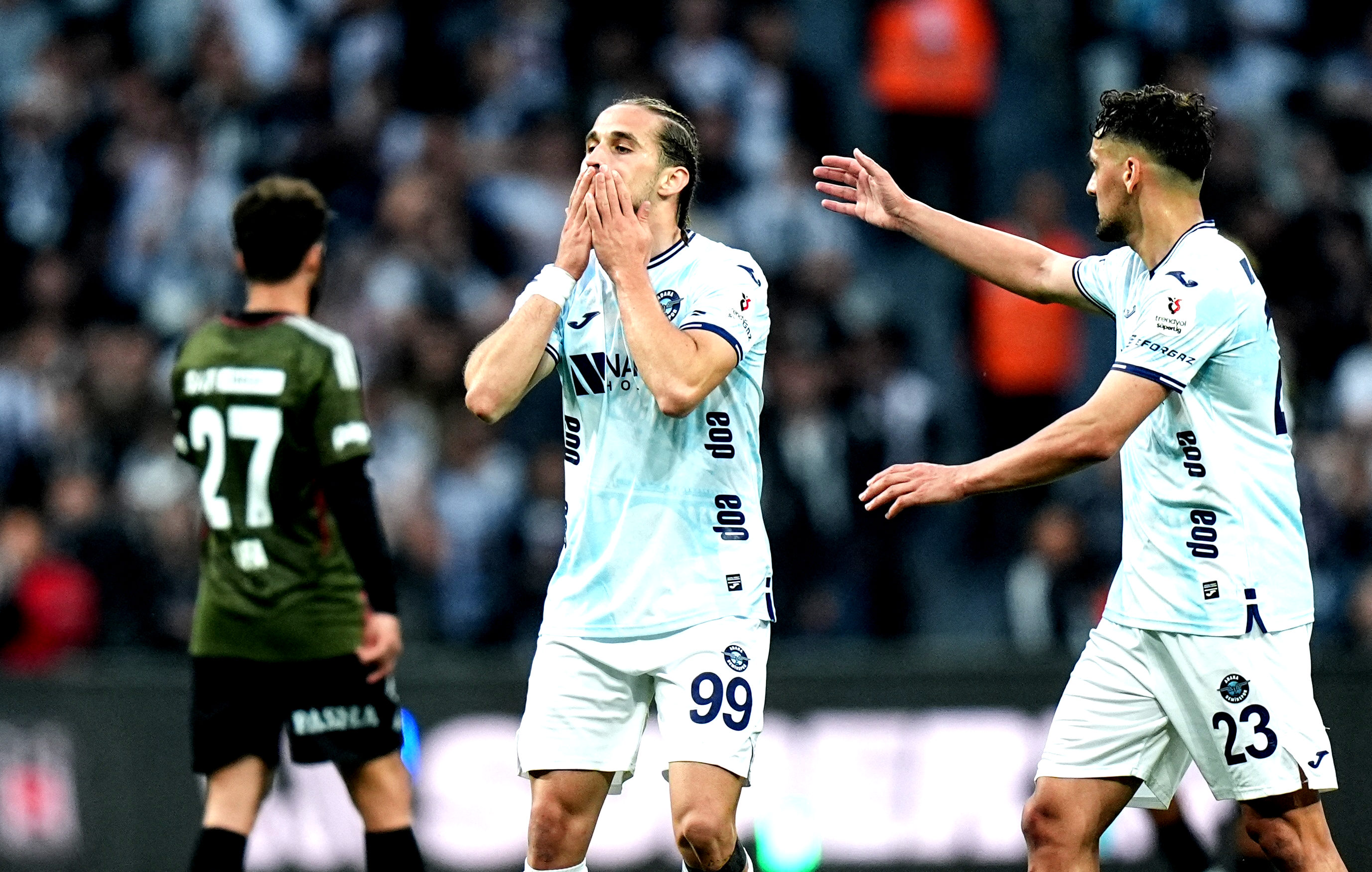 Imagine Stire Surpriză uriașă: 2-1 și primul meci câștigat al sezonului! Au -54 de puncte și golaveraj -123 | 2review.ro