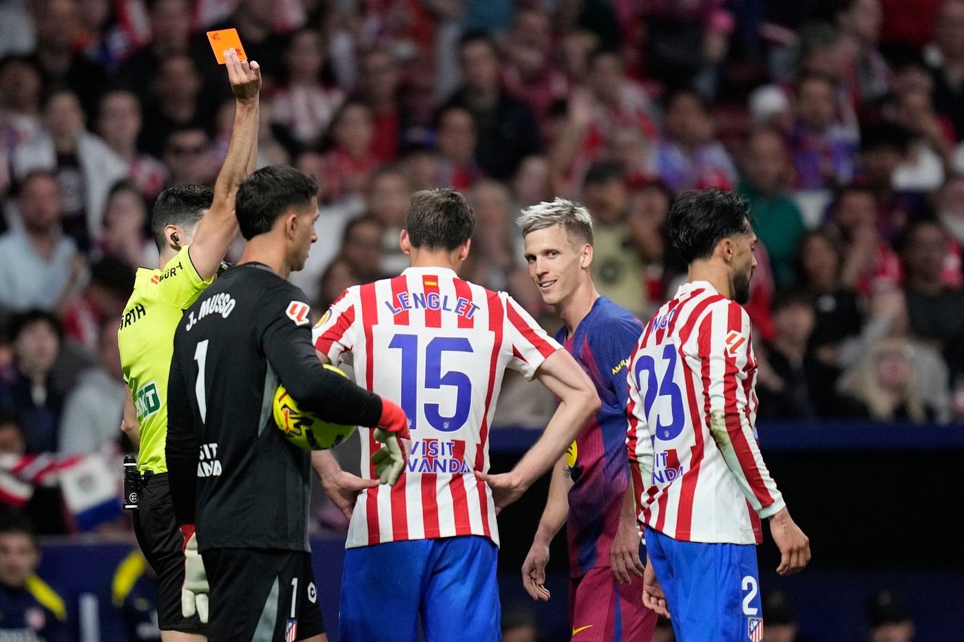Imagine Stire A venit verdictul din Spania, după cartonașul roșu pentru Atletico și eliminarea anulată pentru Barcelona | 2review.ro