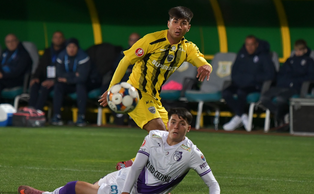 Imagine Stire FC Argeș - Dinamo | LIVE VIDEO, 19:30, DGS 1. Duelul codașelor din play-off | 2review.ro