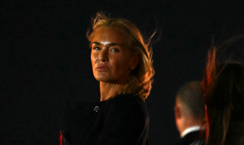 Imagine Stire ”Vanessa Trump a rupt tăcerea”: două cuvinte, după ce Tiger Woods a fost arestat în SUA. Anunțul lui Donald Trump | 2review.ro