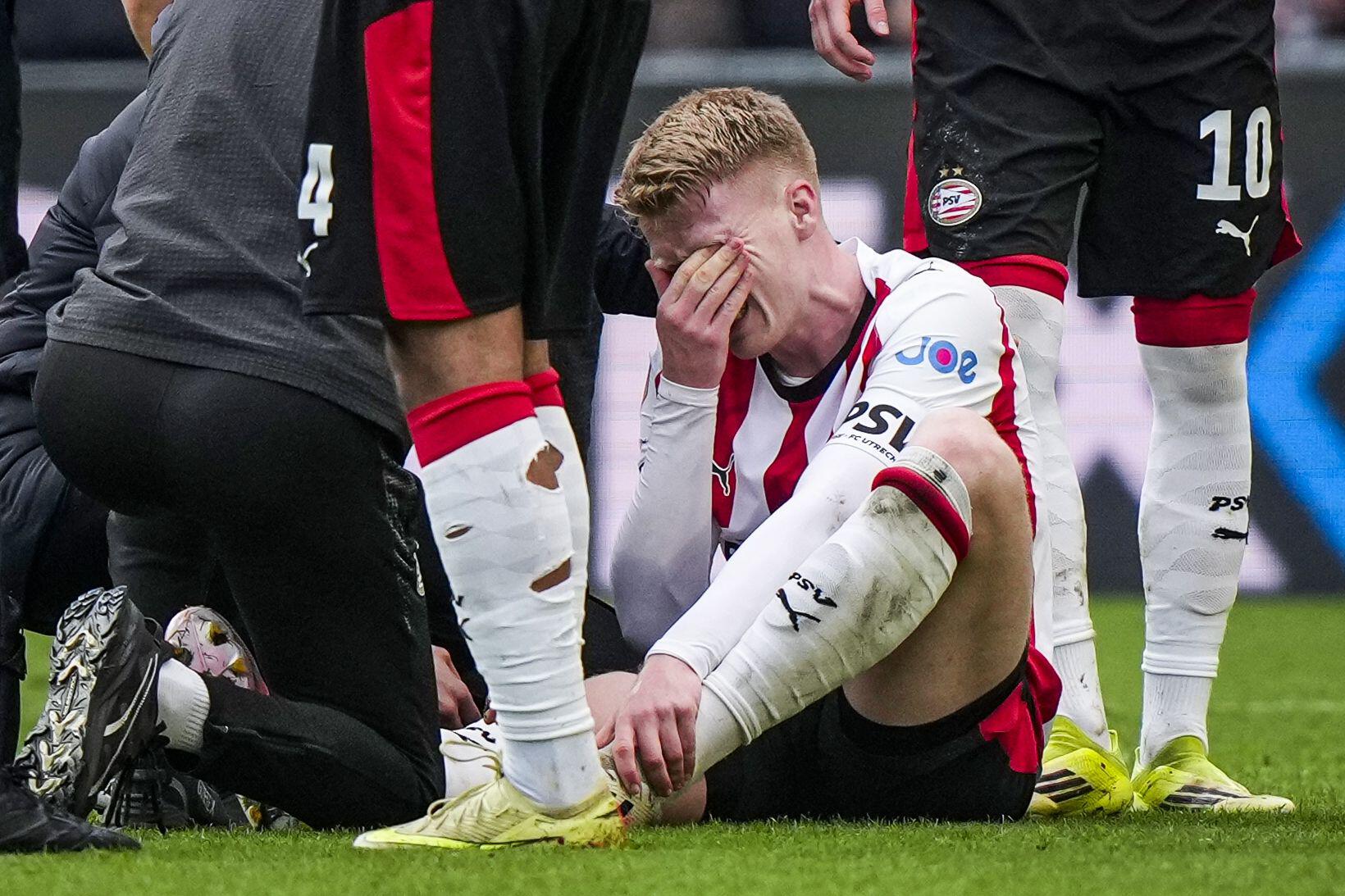 Imagine Stire S-a accidentat grav sub privirile lui Dennis Man și va rata Cupa Mondială! Românul i-a dat mesaj | 2review.ro