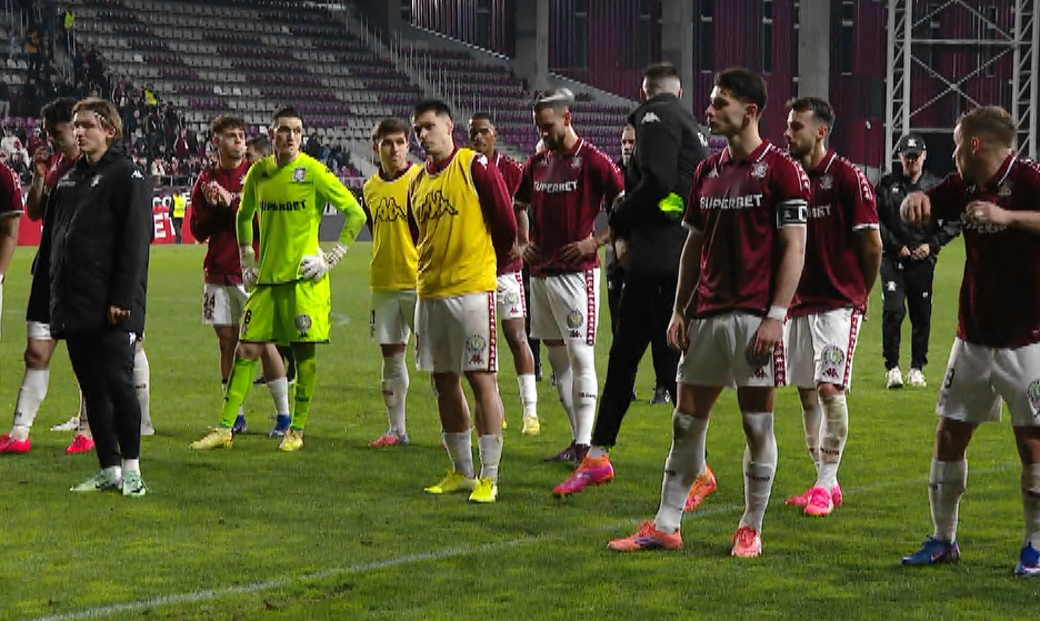 Imagine Stire Scandal în Giulești, după eșecul cu ”U” Cluj: un jucător al Rapidului, lovit în fața peluzei! Ce a urmat | 2review.ro