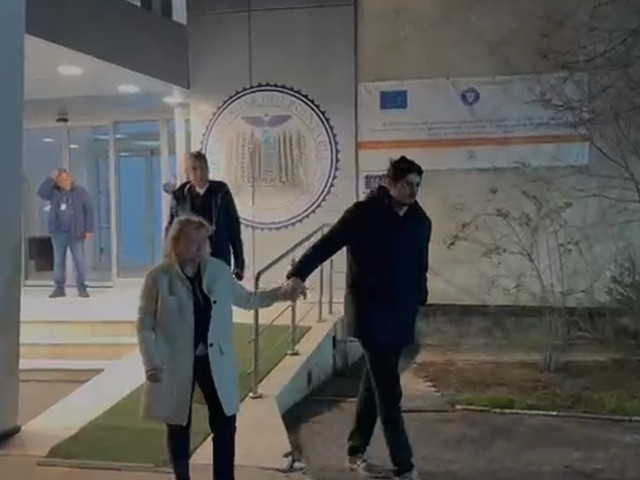 Poza pentru articolul La miezul nopții, Răzvan Lucescu a ajuns la spitalul în care este internat Mircea Lucescu! Ce a spus după ce și-a văzut tatăl