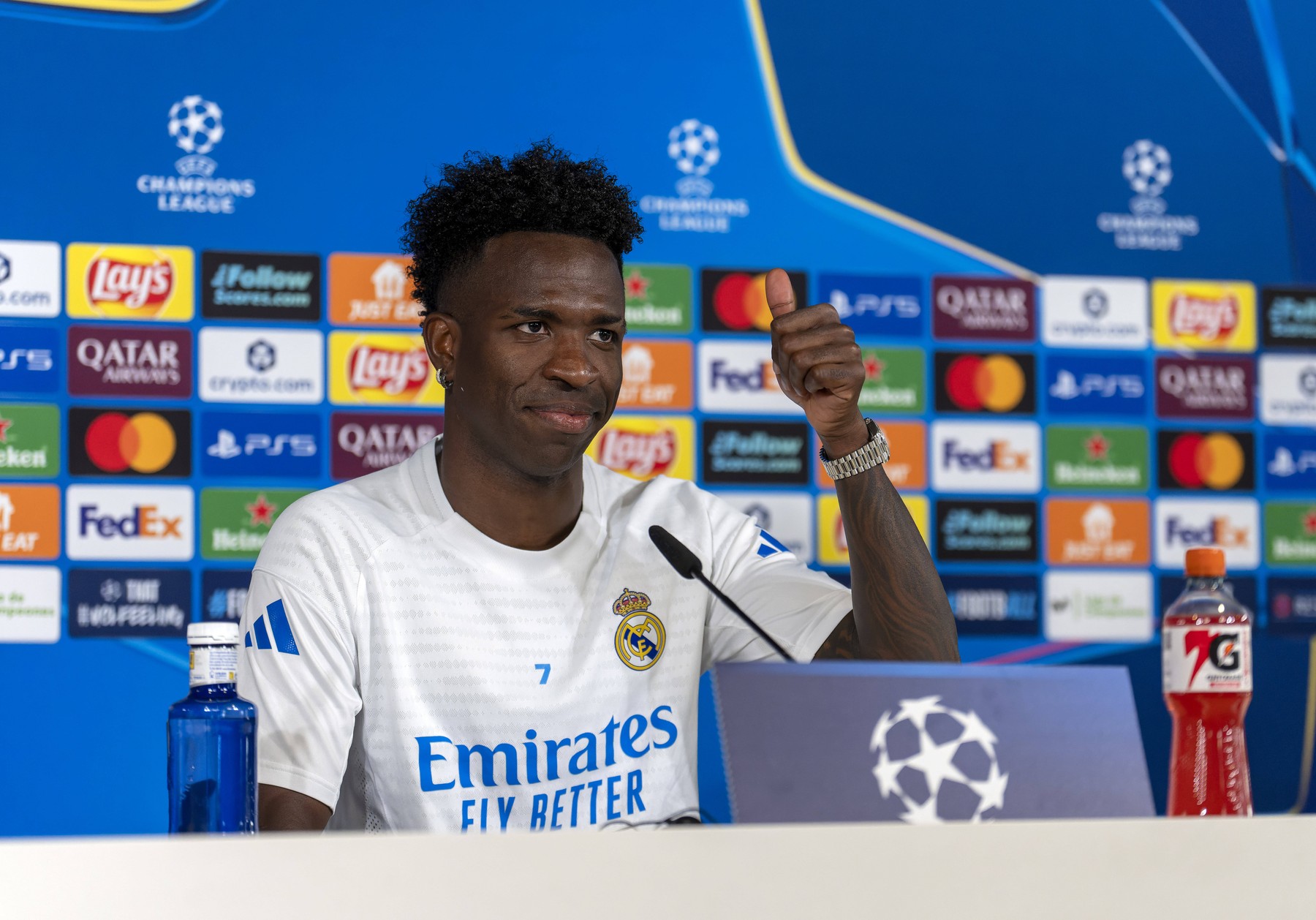 Imagine Stire Vinicius e sigur: ”E cel mai bun din lume” | 2review.ro