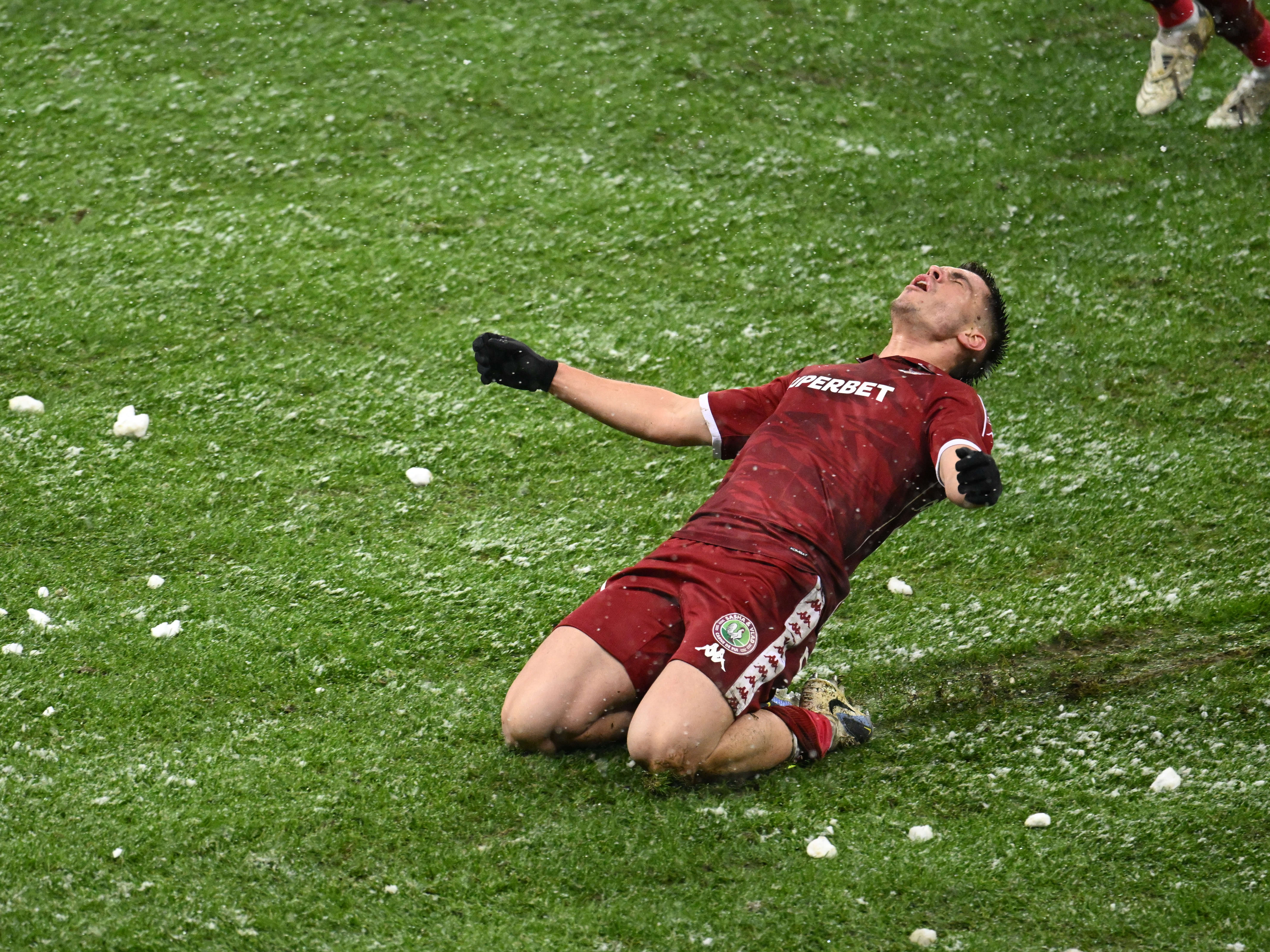 Imagine Stire Impresarul lui Daniel Paraschiv a spus totul despre viitorul atacantului la Rapid | 2review.ro