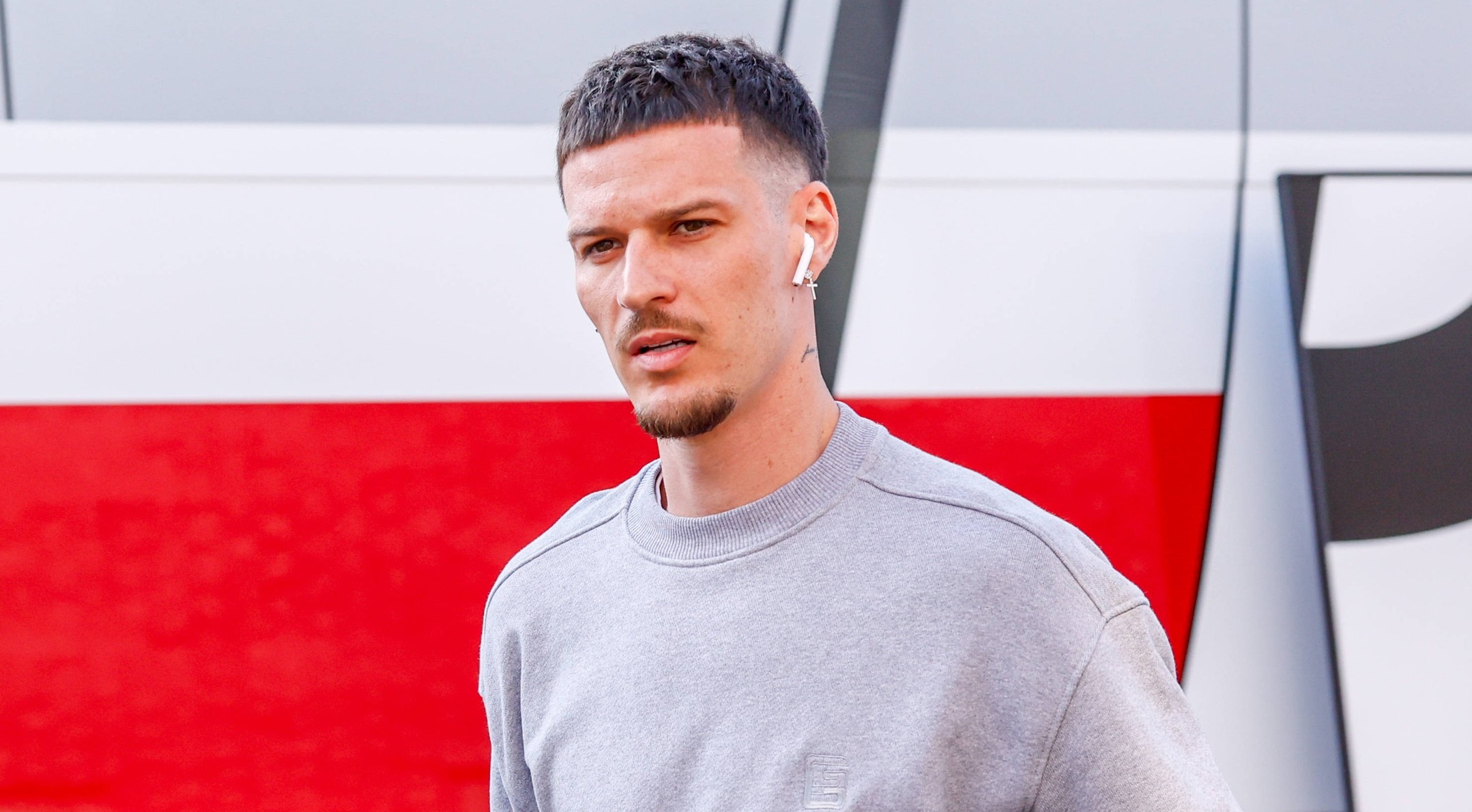 Imagine Stire Olandezii au dezvăluit salariul lui Dennis Man la PSV | 2review.ro