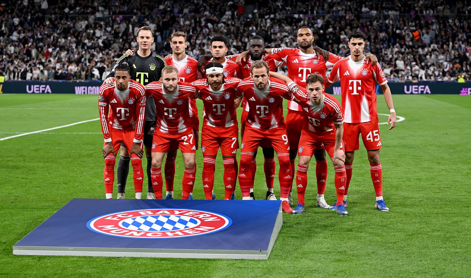 Imagine Stire ”De clasă mondială!”. Nemții l-au omagiat, după Real Madrid - Bayern 1-2 | 2review.ro