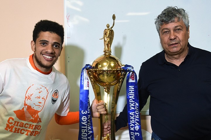 Imagine Stire ”Ați fost ca un tată pentru mine”. Taison, devastat de moartea lui Mircea Lucescu | 2review.ro