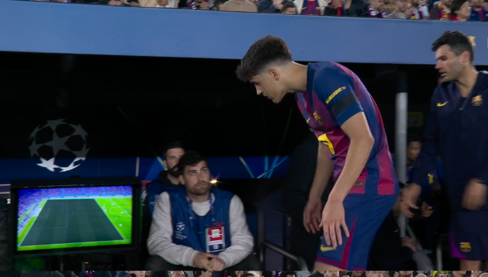 Imagine Stire Viral instant: după ce a fost eliminat de Istvan Kovacs, s-a oprit în fața ecranului și ce a urmat ”e greu de uitat” | 2review.ro