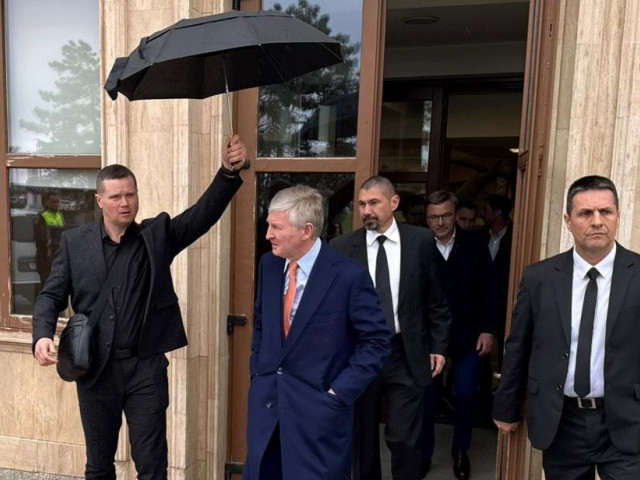 Poza pentru articolul Rinat Akhmetov a dezvăluit ce i-a spus lui Răzvan Lucescu, chiar la priveghiul lui Mircea Lucescu