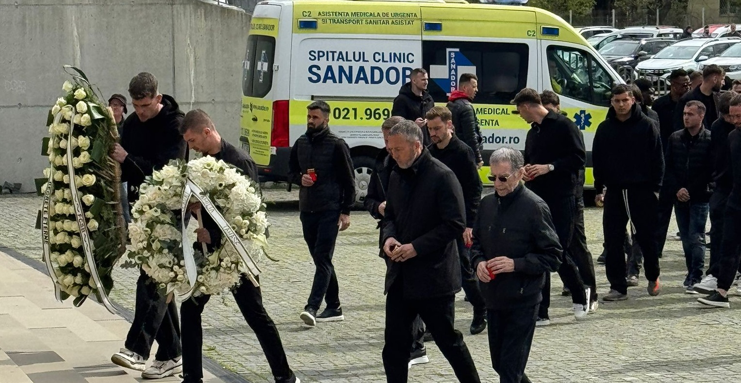 Imagine Stire ”Jucătorii sunt devastați, refuză să creadă”. Dezvăluirea lui Mirel Rădoi, după moartea lui Mircea Lucescu | 2review.ro