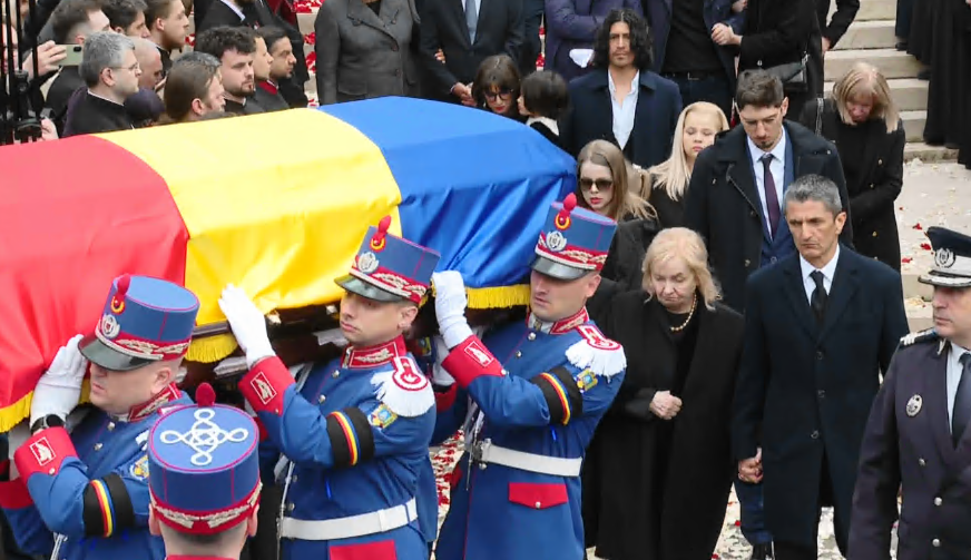 Imagine Stire Mircea Lucescu, pe ultimul drum. Sicriul, înfăşurat în drapelul naţional | 2review.ro