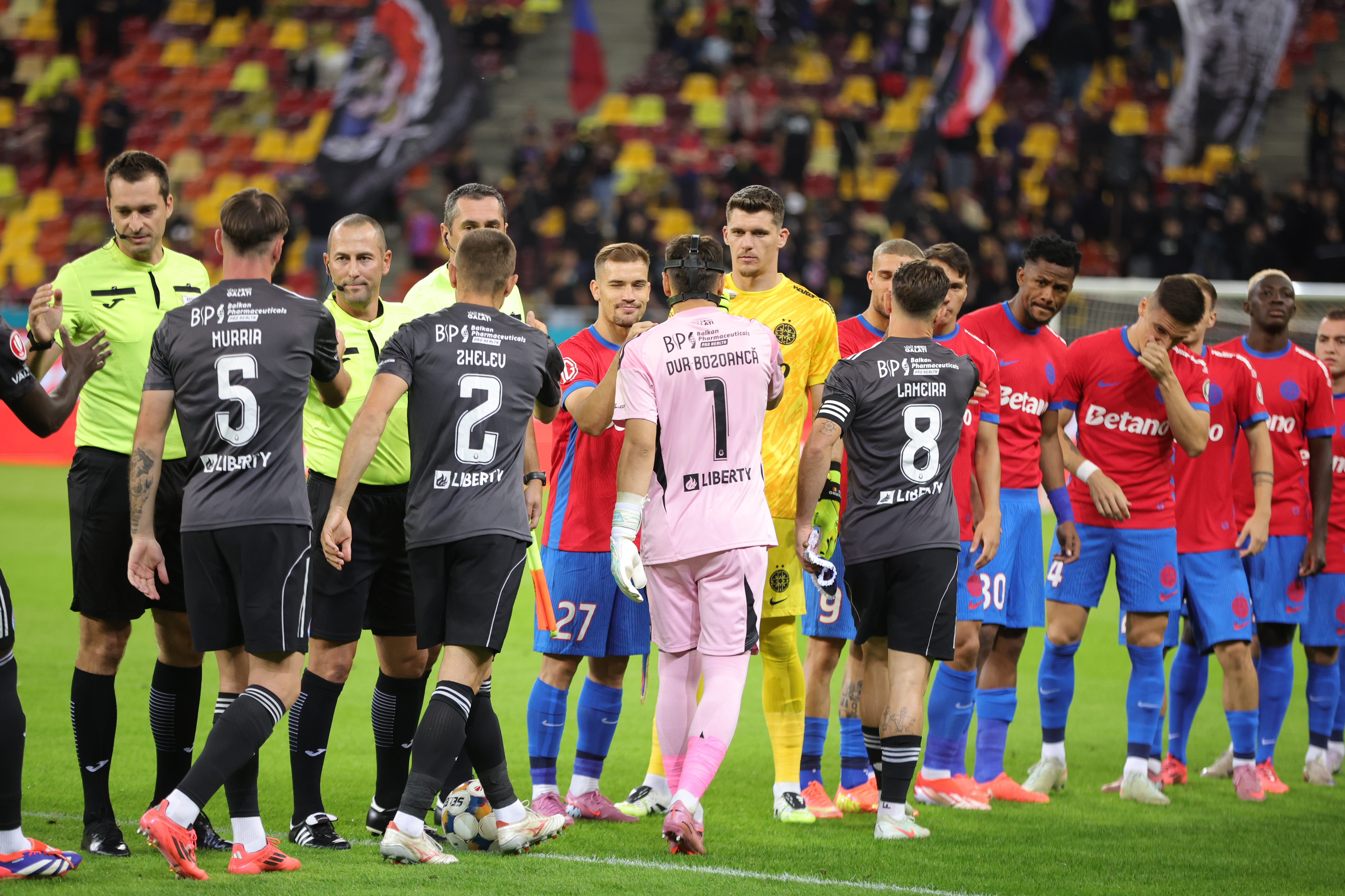 Imagine Stire Protest la FCSB - Oțelul! Fanii au anunțat că nu se vor prezenta la meci | 2review.ro