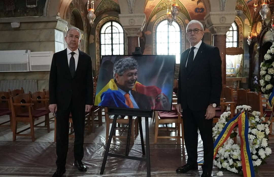 Imagine Stire Șefii celor de la Galatasaray au venit la București pentru înmormântarea lui Mircea Lucescu: ”O legendă incredibilă” | 2review.ro