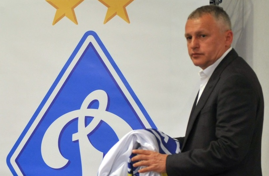 Imagine Stire Nu a mai mers la înmormântarea lui Mircea Lucescu, deși îl aștepta toată lumea! Ce a făcut apoi | 2review.ro