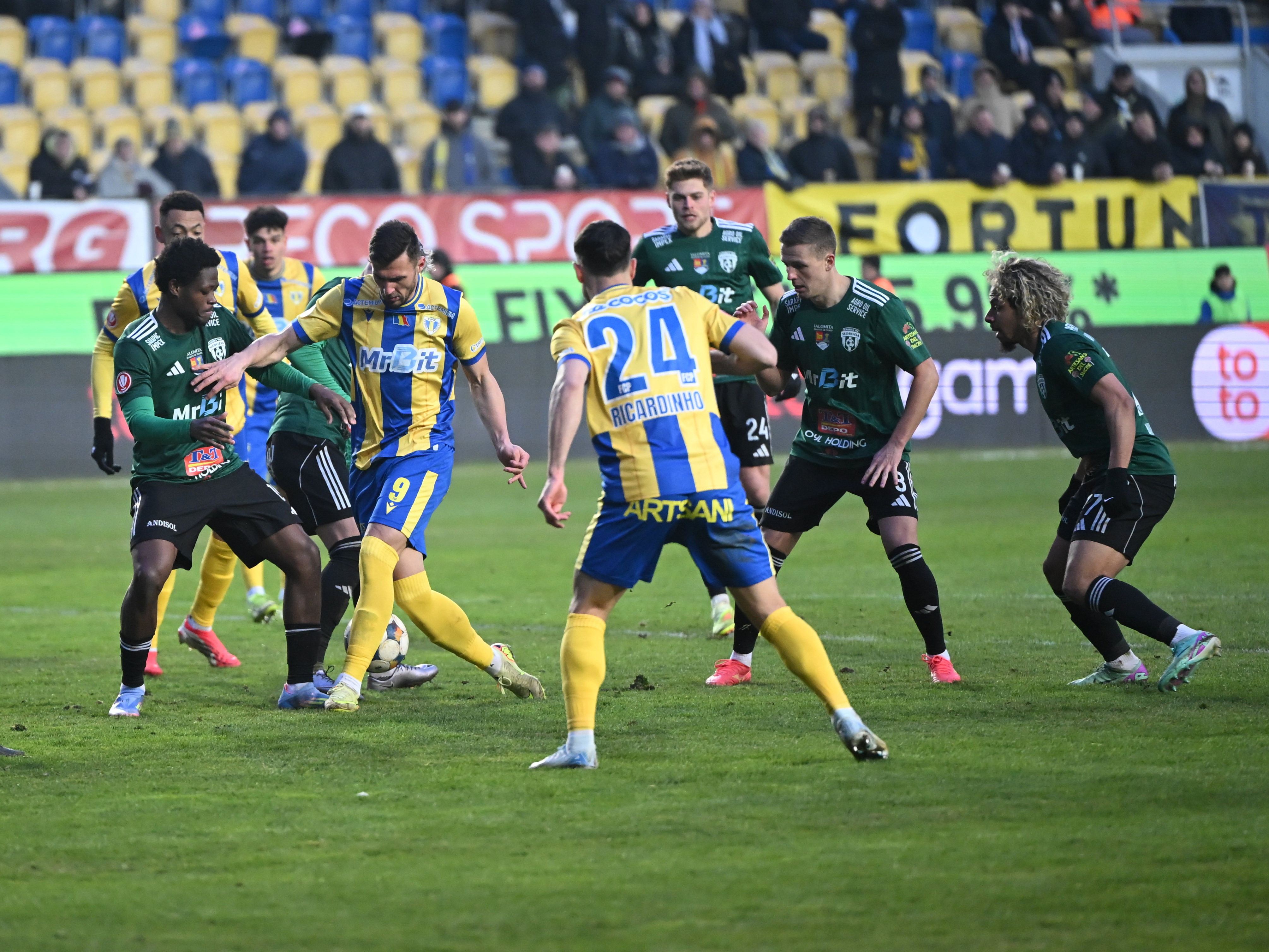 Imagine Stire Unirea Slobozia - Petrolul, Live Text 18:15 Digi Sport 1. Cel mai rău rezultat ar fi cel de egalitate | 2review.ro