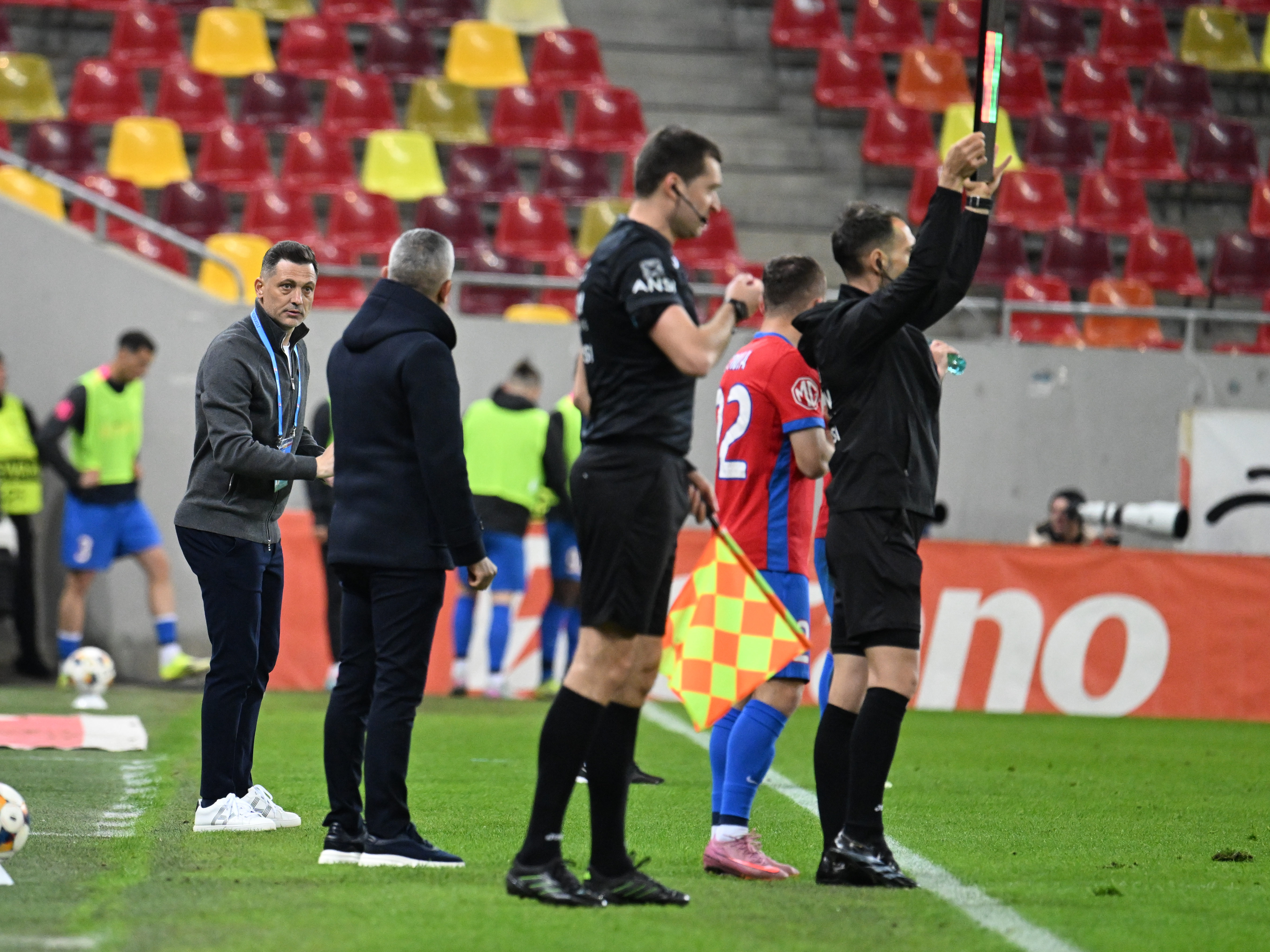 Imagine Stire Mirel Rădoi pregătește patru schimbări la FCSB: ”Va intra și el” | 2review.ro