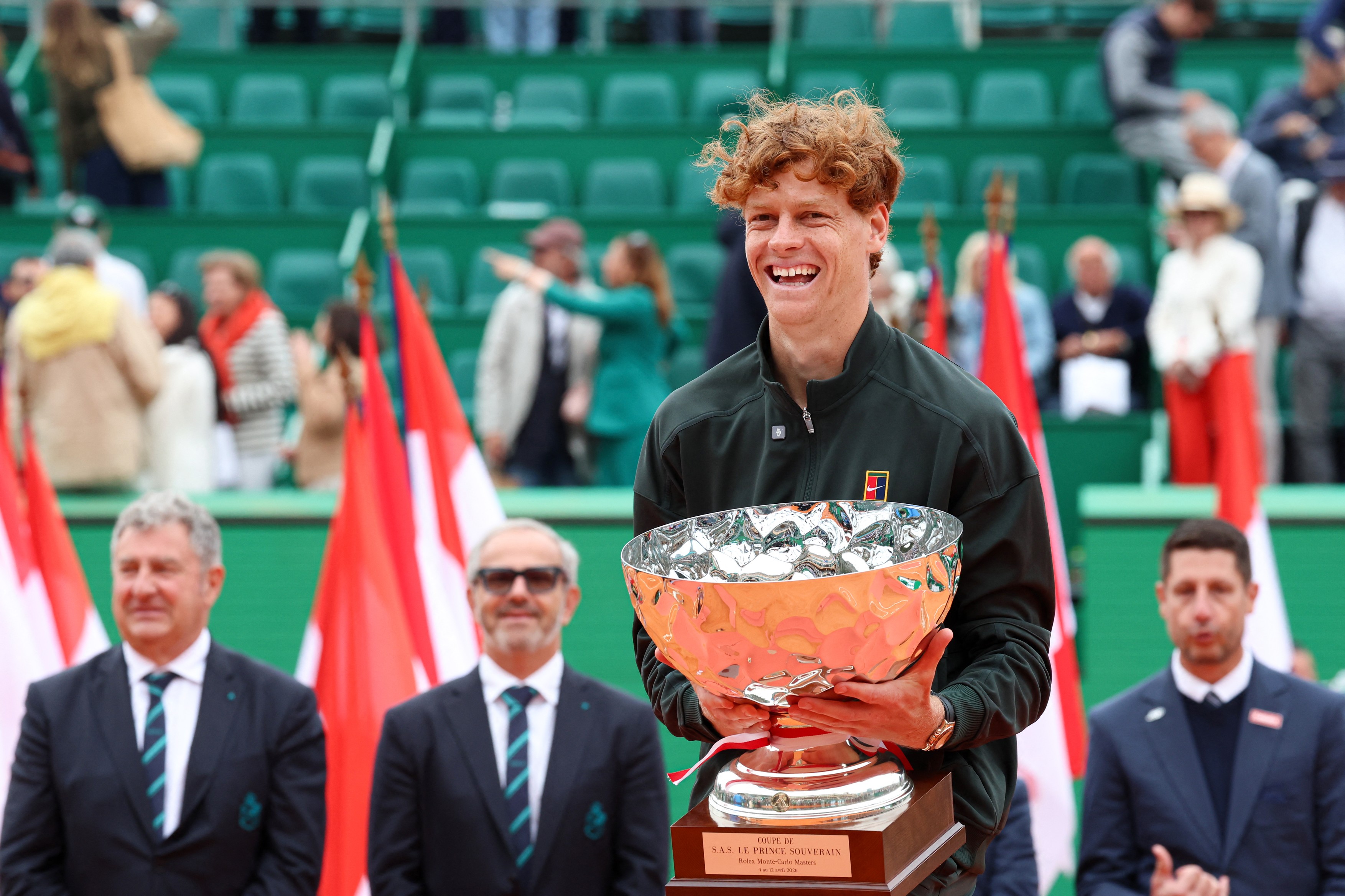 Imagine Stire Carlos Alcaraz - Jannik Sinner (5)6-7, 3-6, în finala turneului ATP de la Monte Carlo! Italianul e numărul 1 mondial | 2review.ro
