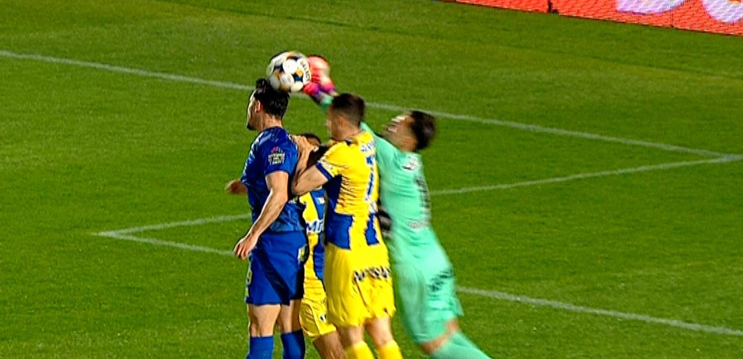Imagine Stire Unirea Slobozia - Petrolul 1-2! Penalty controversat, anulat în minutul 90+9! Victorie mare pentru ploieșteni | 2review.ro