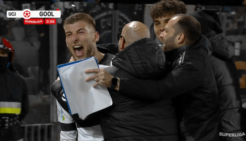 Imagine Stire ”U” Cluj - Universitatea Craiova 3-0, ACUM, Digi Sport 1. GOOOL! Lukic a făcut dubla! Oltenii, în 10 | 2review.ro