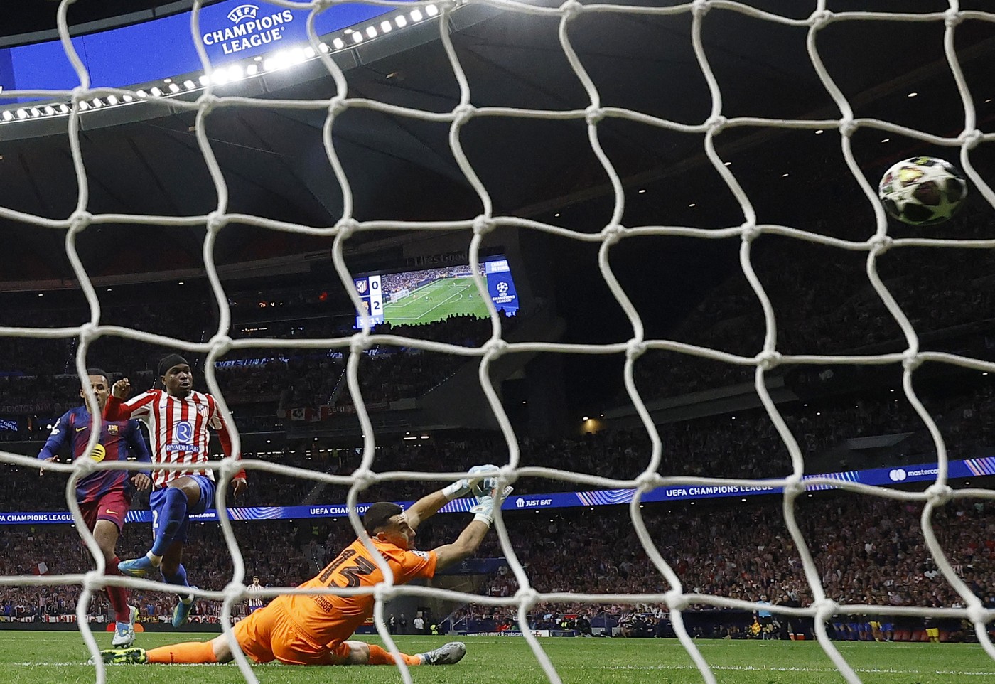 Barcelona se întrece în recorduri negative, după eliminarea din Champions League: singura echipă din Spania