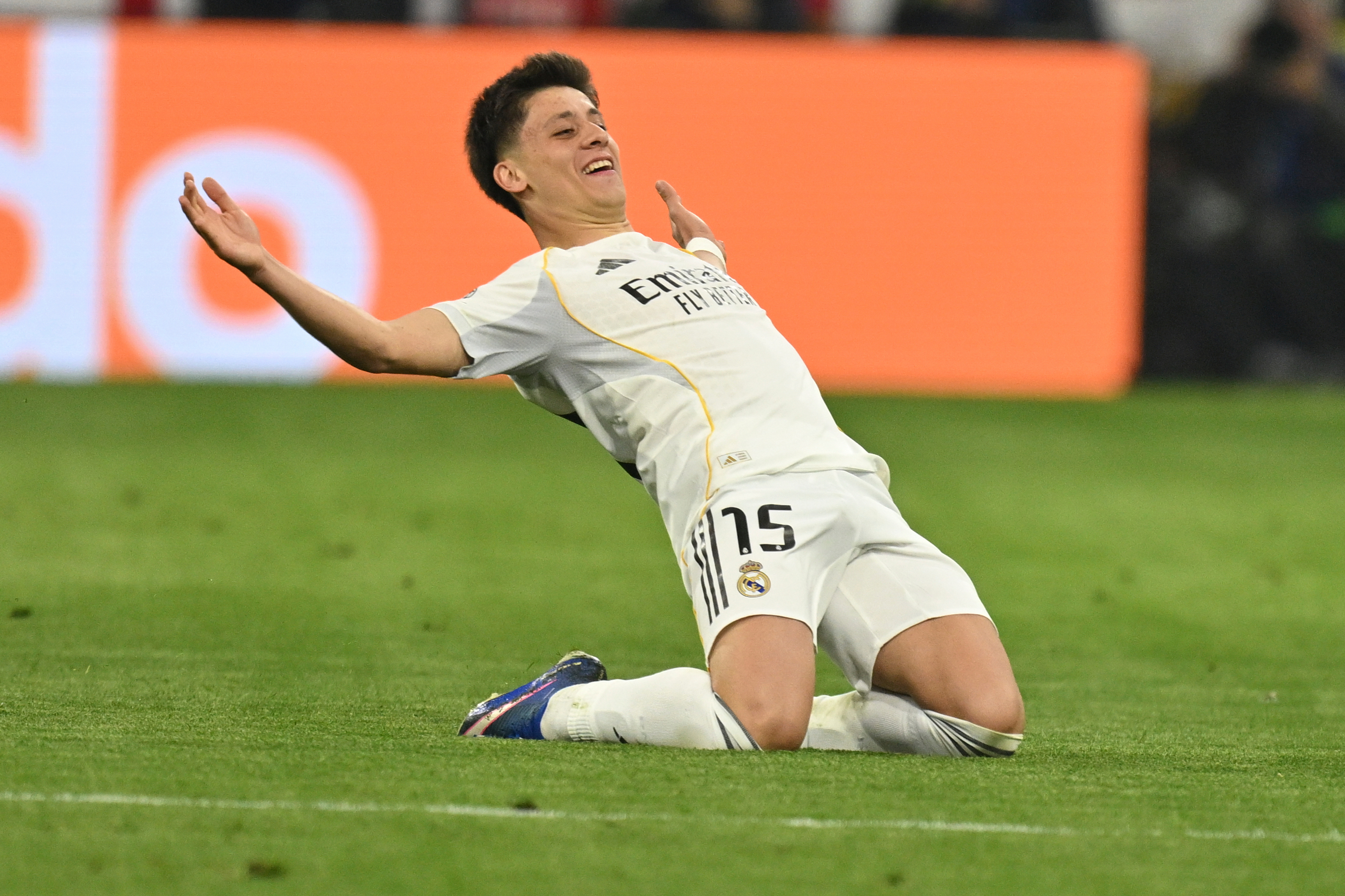 Un singur cuvânt cu majuscule! Spaniolii nu s-au putut abține, după lovitura liberă a lui Guler, din Bayern - Real