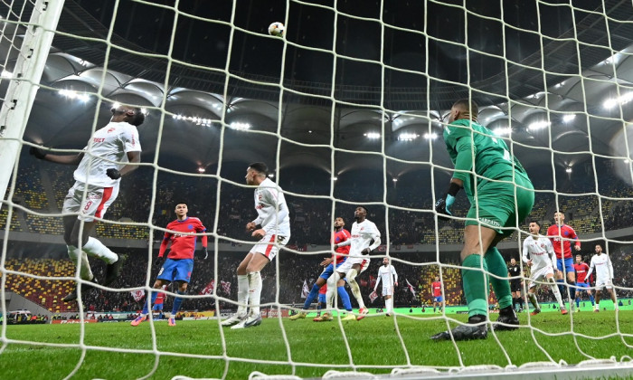 FOTBAL:FCSB-DINAMO BUCURESTI, SUPERLIGA SUPERBET (6.12.2025)