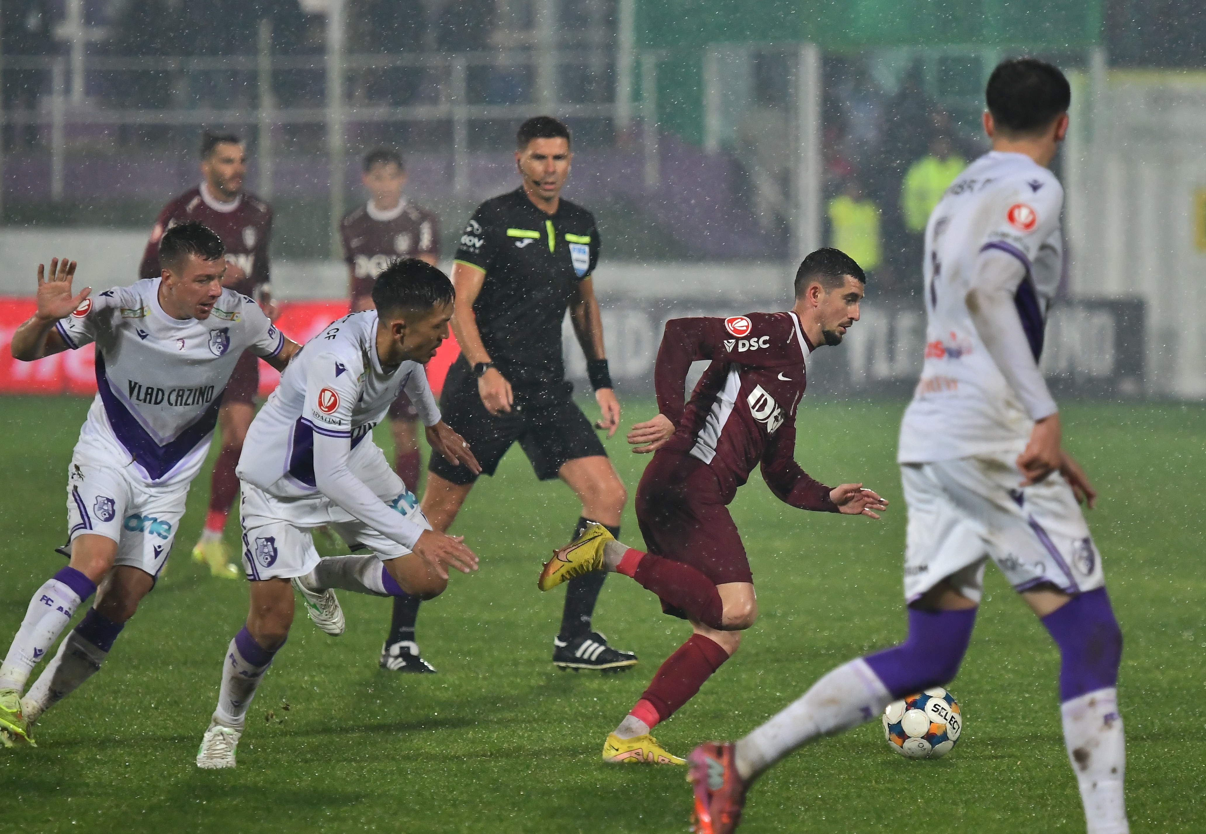 Imagine Stire FC Argeș - CFR Cluj, LIVE VIDEO, 20:30, DGS 1. Ardelenii, ”fără replică” în fața piteștenilor în sezonul regulat | 2review.ro