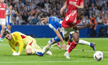Porto, Portugal. 09th Apr, 2026. Dilane Bakwa of Nottingham Forest and Borja Sainz of Porto during the UEFA Europa League, Quarter-finals, 1st leg football match between FC Porto and Nottingham Forest FC on 9 April 2026 at Estádio do Dragão in Porto, Port