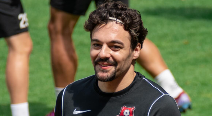 Adrian Petre, OUT după 7 minute jucate! Antrenorul i-a spus în față: ”Nu prea poți să ne ajuți”. Reacția fotbalistului