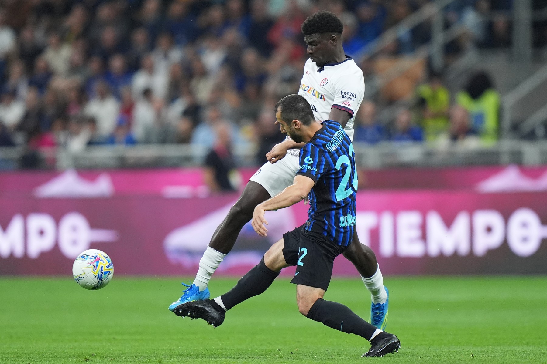 Imagine Stire Inter - Cagliari 0-0, ACUM, Digi Sport 2. Duel echilibrat pe ”Meazza” | 2review.ro