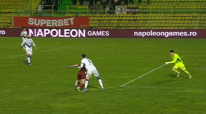 Imagine Stire Și-a pus mâinile în cap: CFR Cluj a cerut penalty cu FC Argeș, Istvan Kovacs nici n-a vrut să audă! ”E clar” | 2review.ro