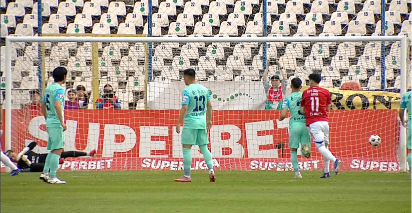 Imagine Stire Oțelul - UTA 1-0, ACUM, Digi Sport 1 | GOL din penalty pentru gazde! Pospelov a fost eliminat! | 2review.ro