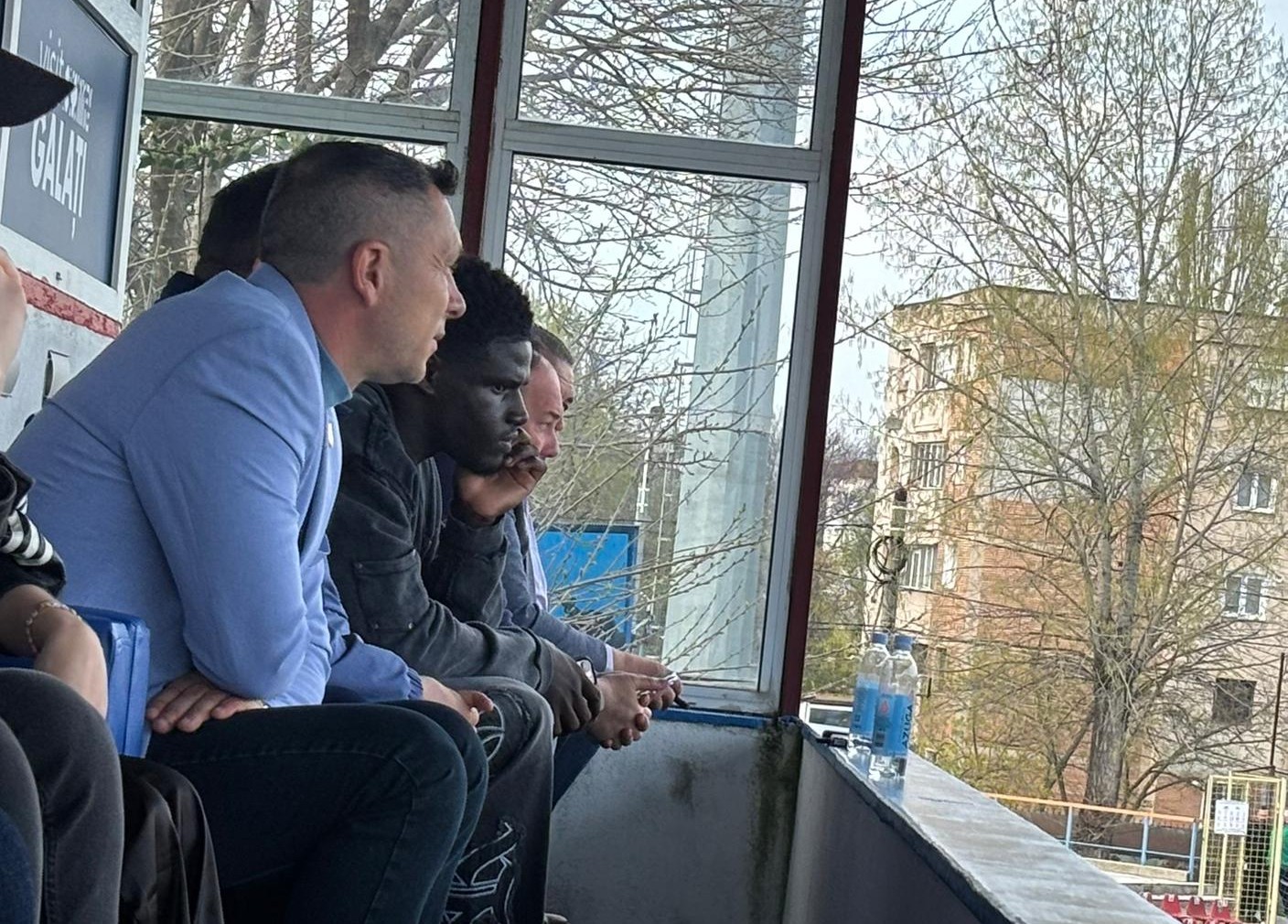 Imagine Stire Un jucător de la FCSB, surprins la meciul unei contracandidate din play-out | 2review.ro