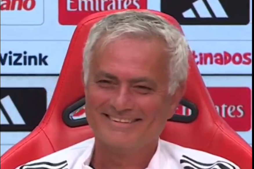 Imagine Stire Dorit de Real Madrid, Jose Mourinho a început să râdă în hohote când a auzit ce a spus un jurnalist | 2review.ro