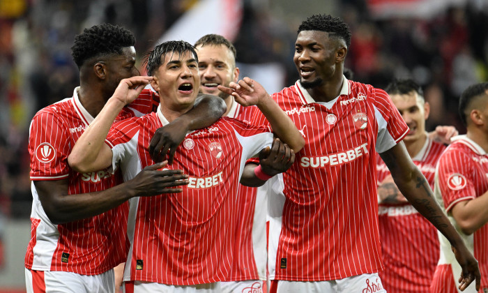 FOTBAL:DINAMO BUCURESTI-UNIVERSITATEA CLUJ, PLAY OFF SUPERLIGA SUPERBET (18.04.2026)