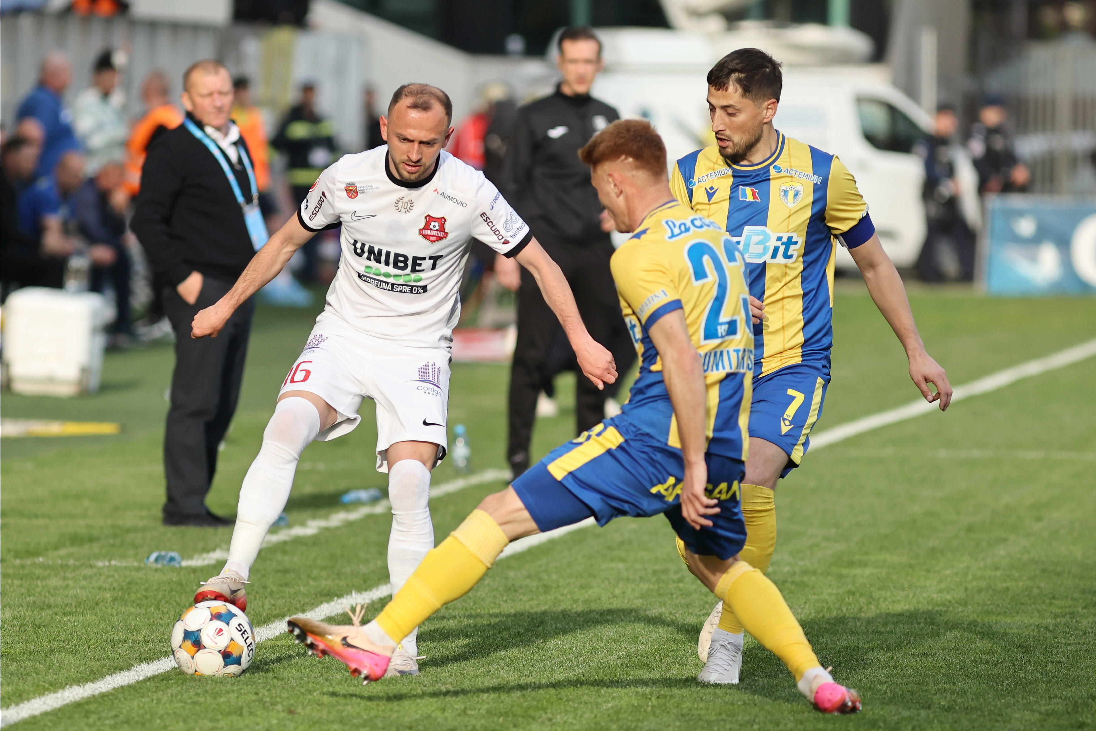 Imagine Stire Petrolul - Hermannstadt 1-1, ACUM, DGS 1. GOOOL! Neguț a marcat din penalty! | 2review.ro